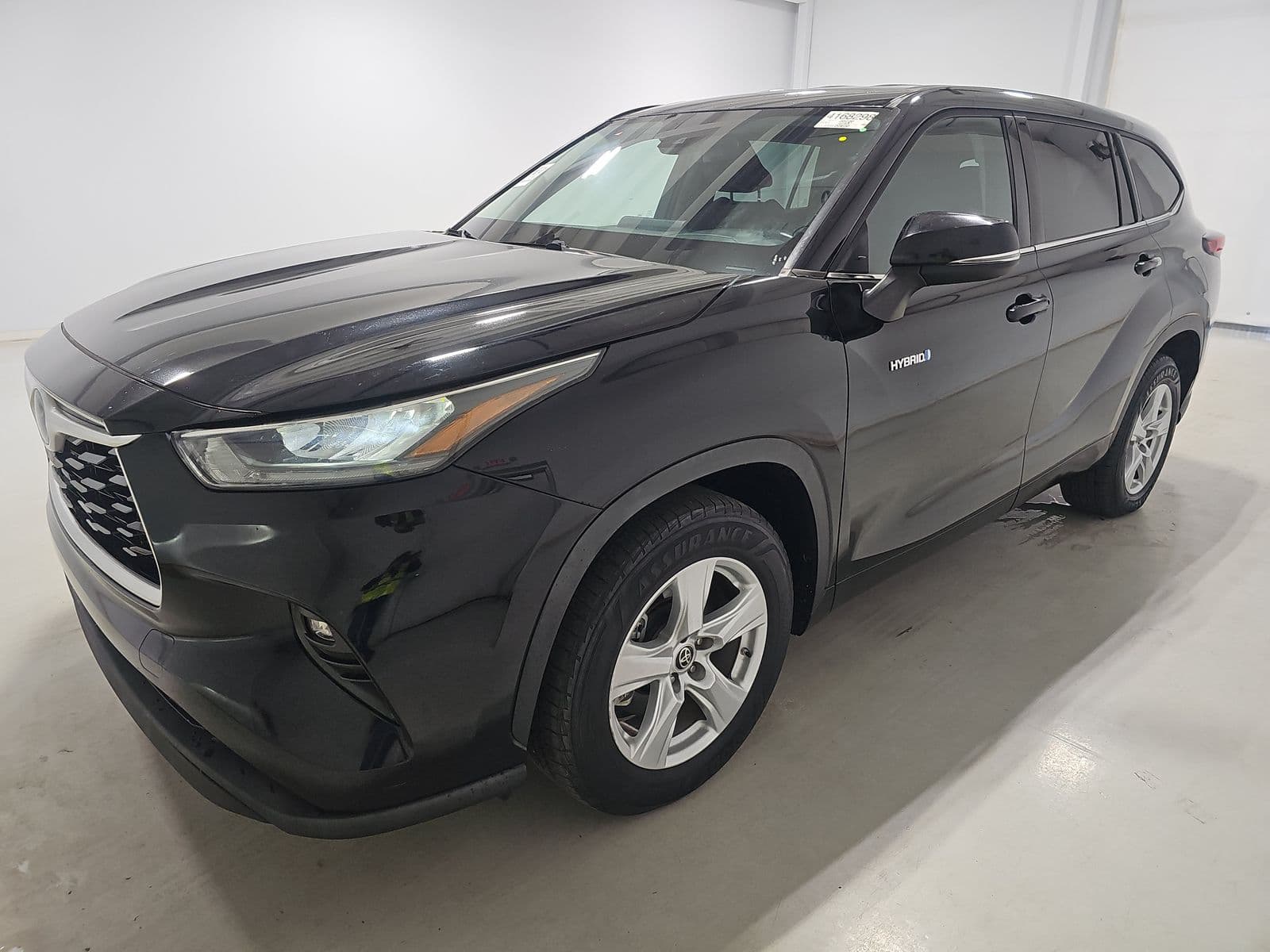 2020 TOYOTA HIGHLANDER HYBRID LE