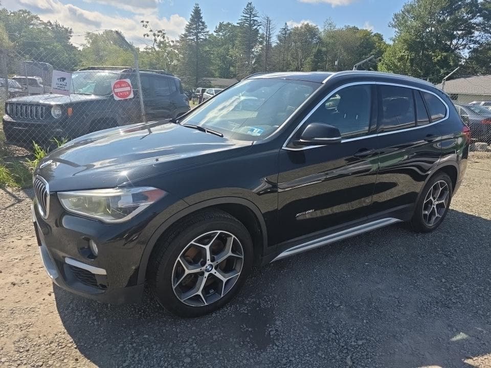 2017 BMW X1 xDrive28i 1
