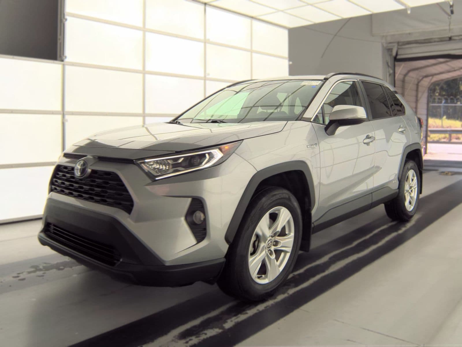 2021 TOYOTA RAV4 HYBRID XLE