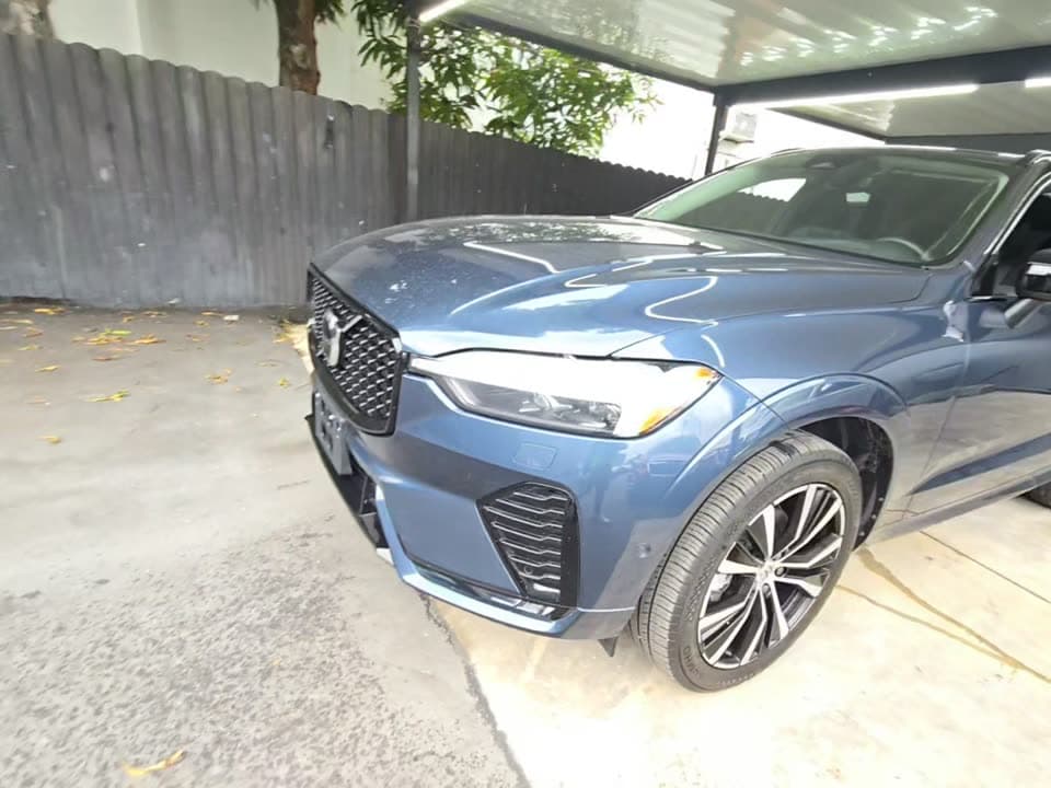 2024 VOLVO XC60 B5 Plus