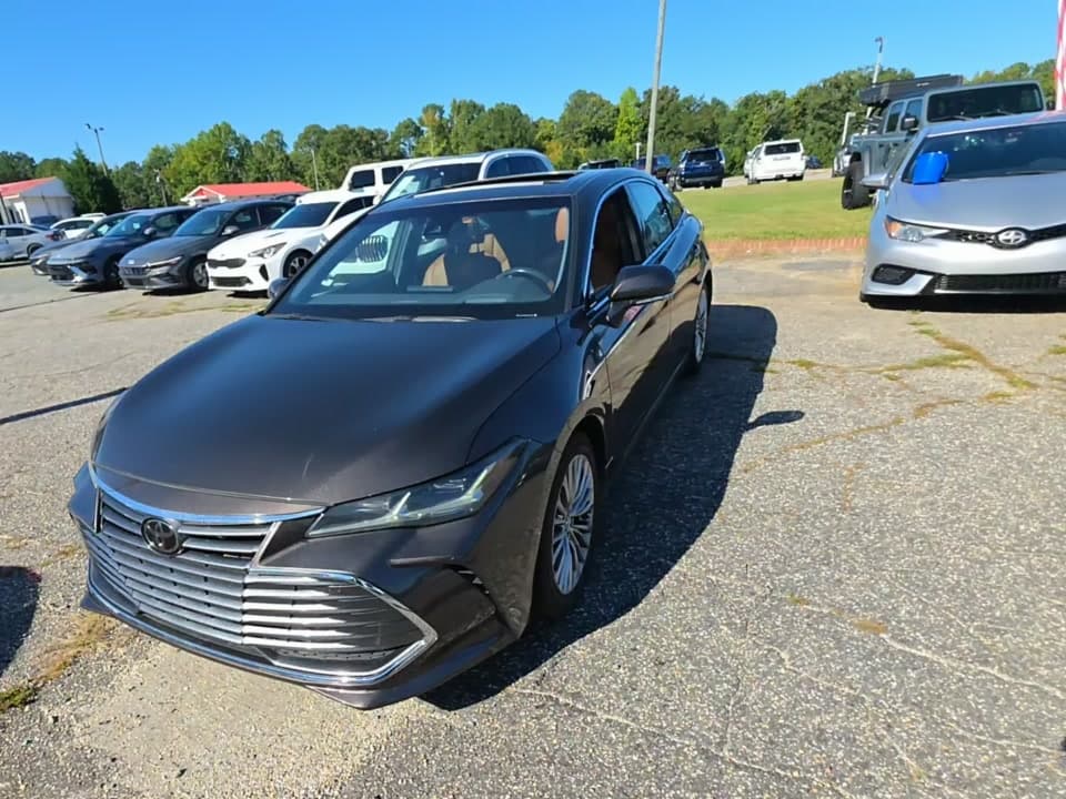 2019 TOYOTA AVALON Limited