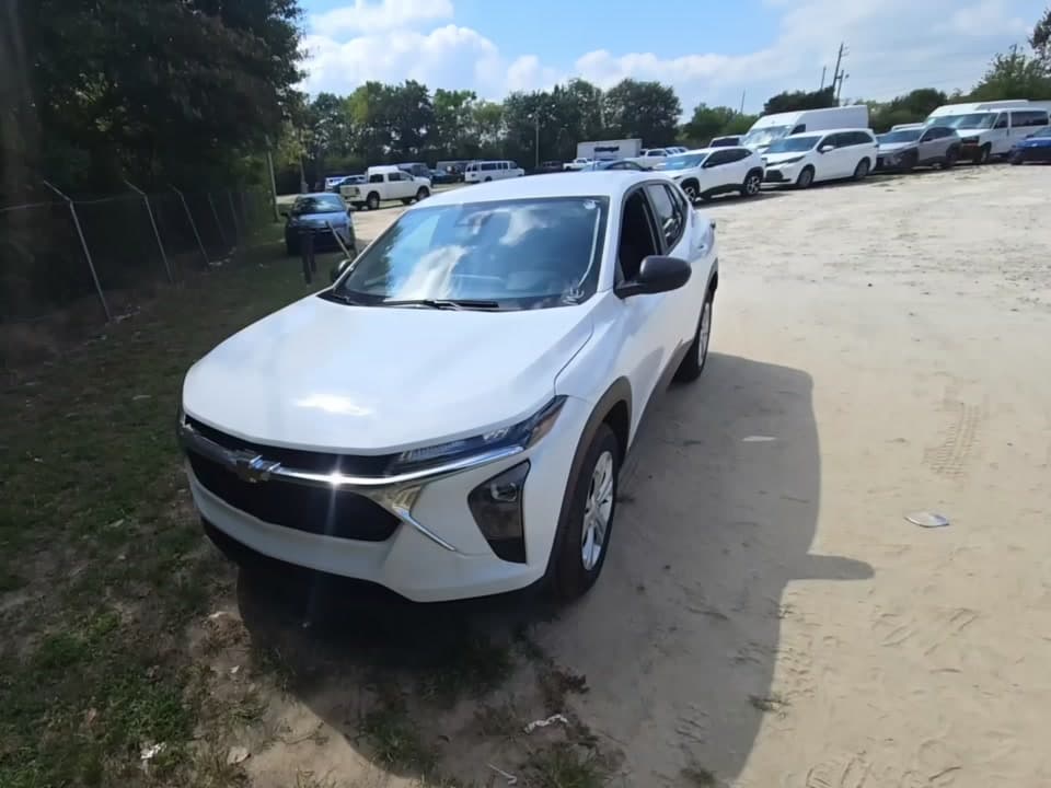 2026 CHEVROLET TRAX LS 1