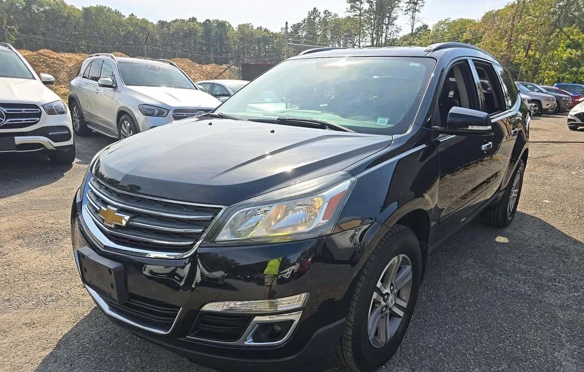 2017 CHEVROLET TRAVERSE LT 1