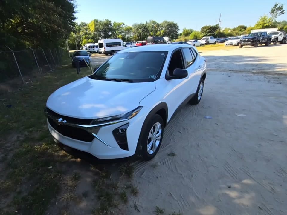 2026 CHEVROLET TRAX LS 1