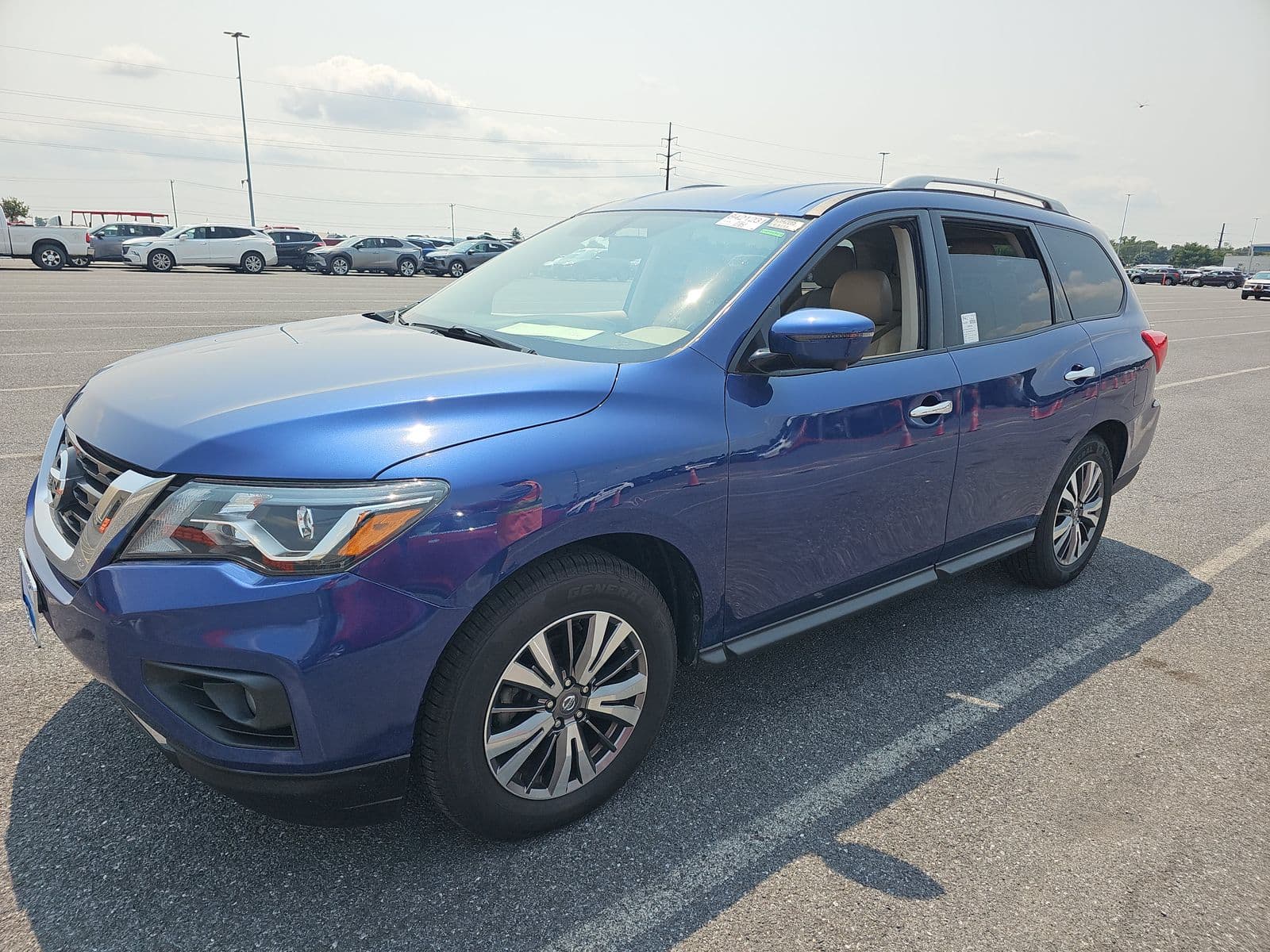 2019 NISSAN PATHFINDER SL