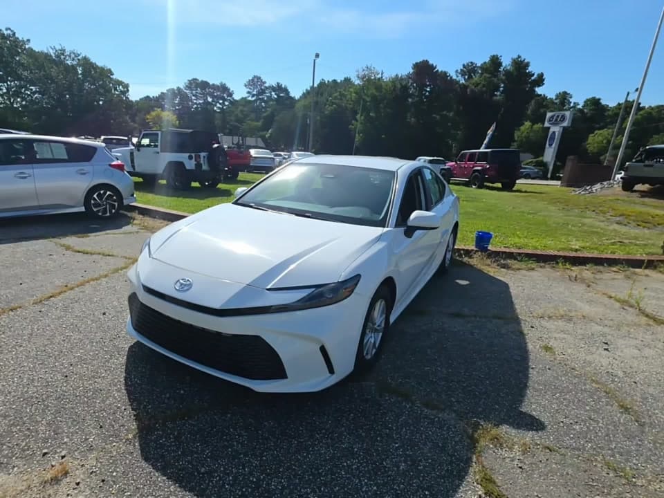 2025 TOYOTA CAMRY LE