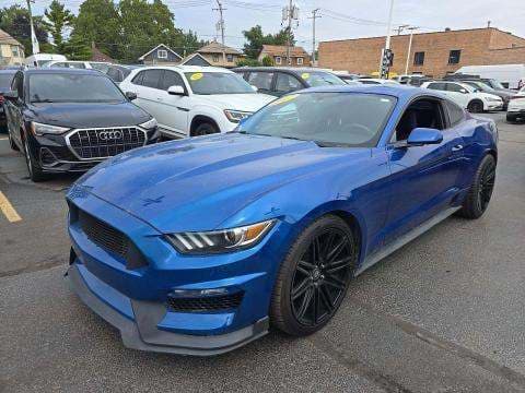 2017 FORD MUSTANG V6 1