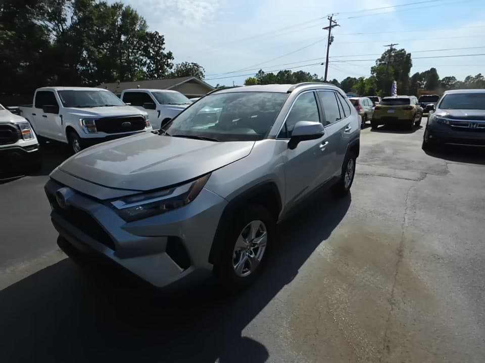 2025 TOYOTA RAV4 XLE
