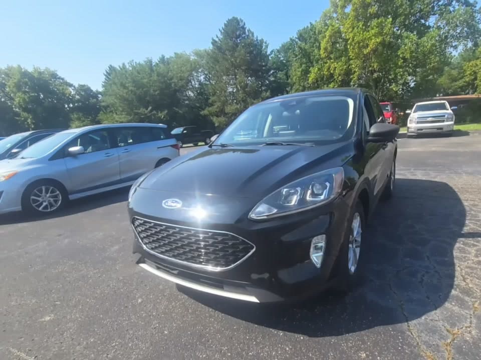 2022 FORD ESCAPE SE 1