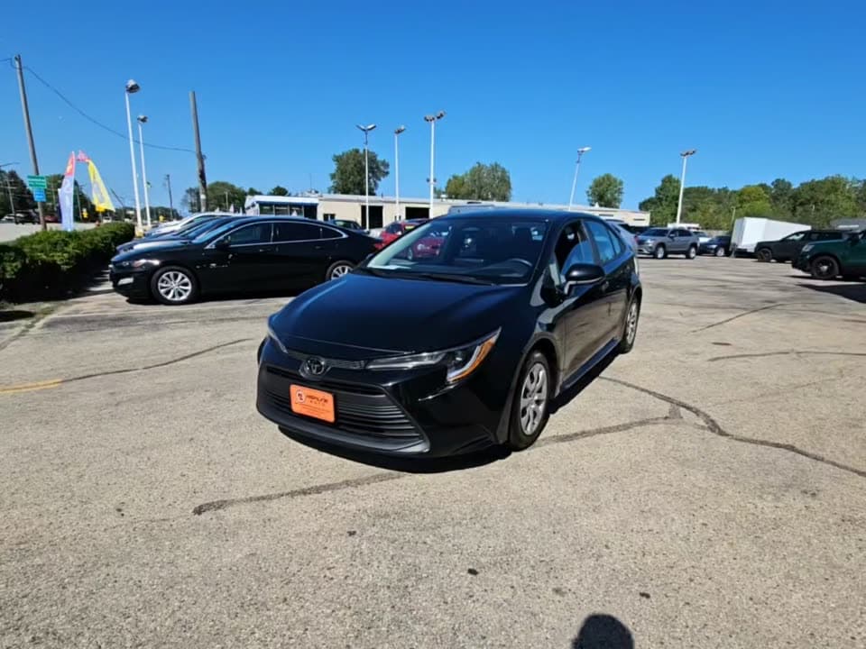 2025 TOYOTA COROLLA LE