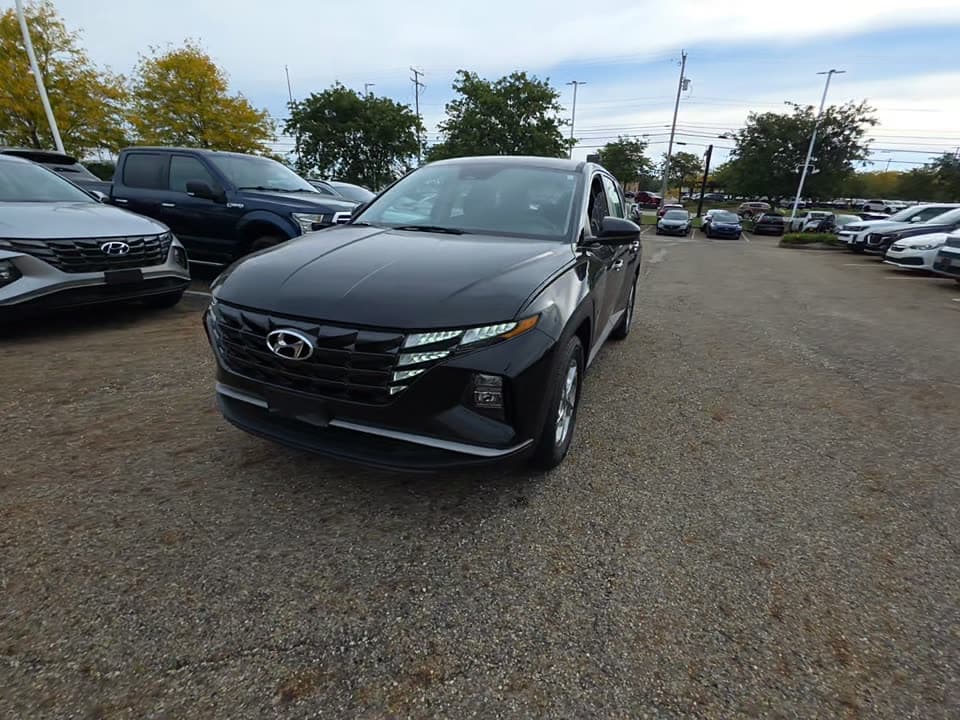 2024 HYUNDAI TUCSON SE