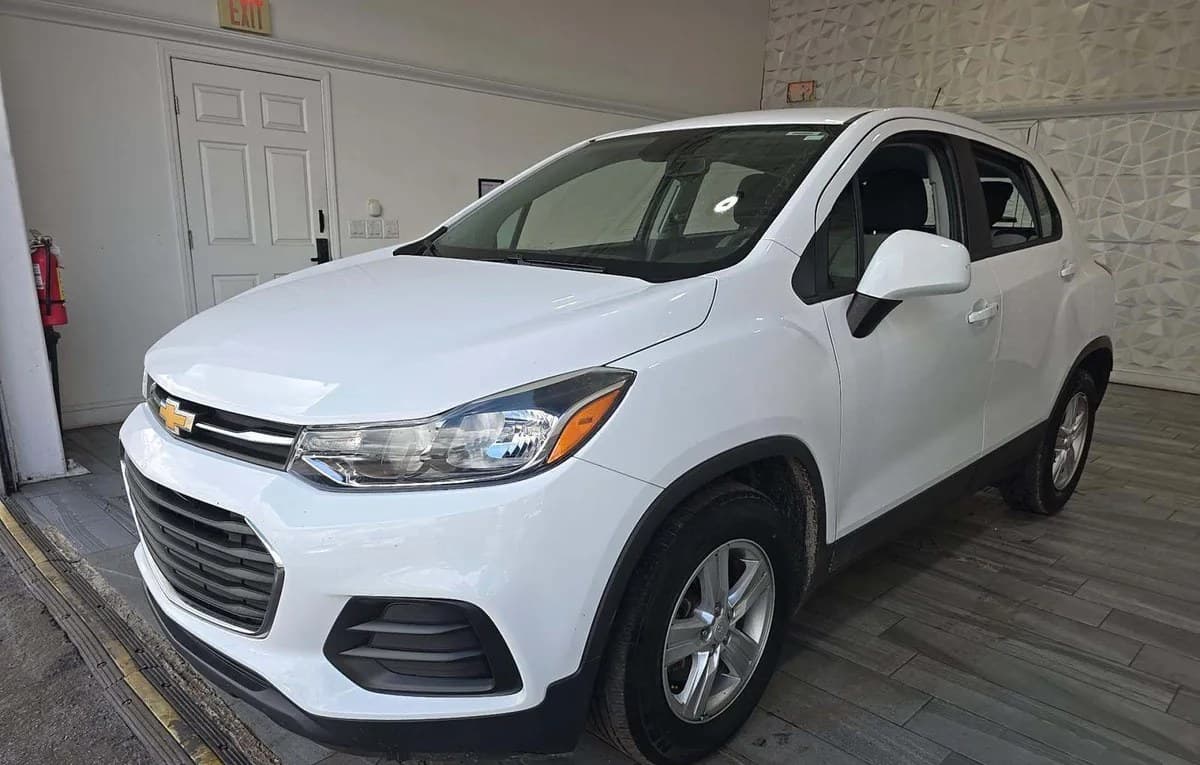 2019 CHEVROLET TRAX LS 1