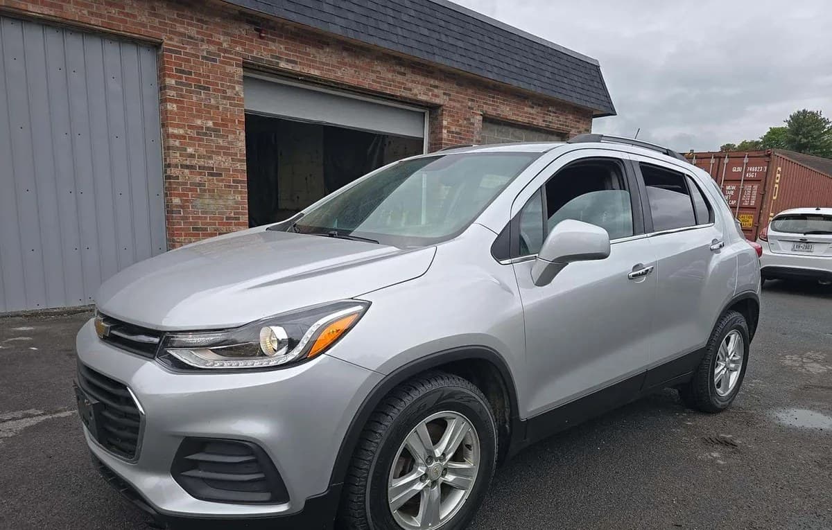 2020 CHEVROLET TRAX LT 1