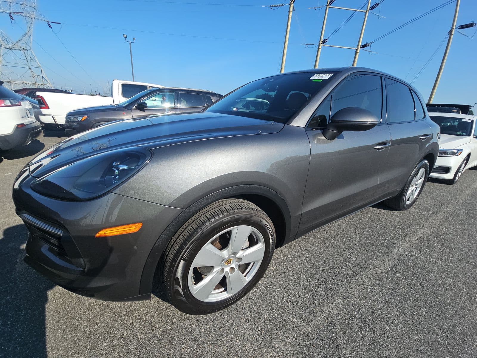 2019 PORSCHE CAYENNE Base