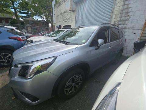 2024 SUBARU FORESTER Premium