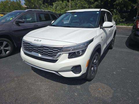 2023 KIA SELTOS LX