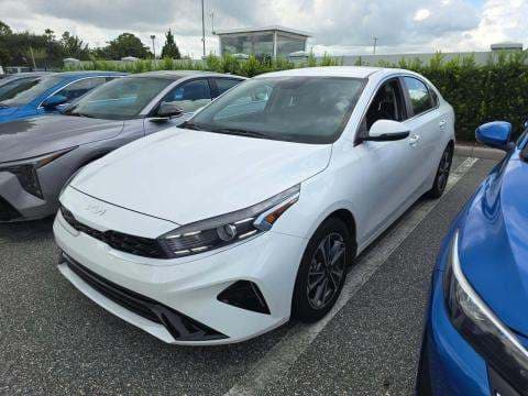 2023 KIA FORTE GT-Line