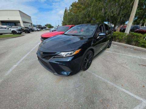 2020 TOYOTA CAMRY SE