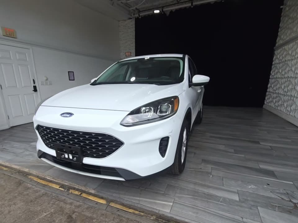 2021 FORD ESCAPE SE 1