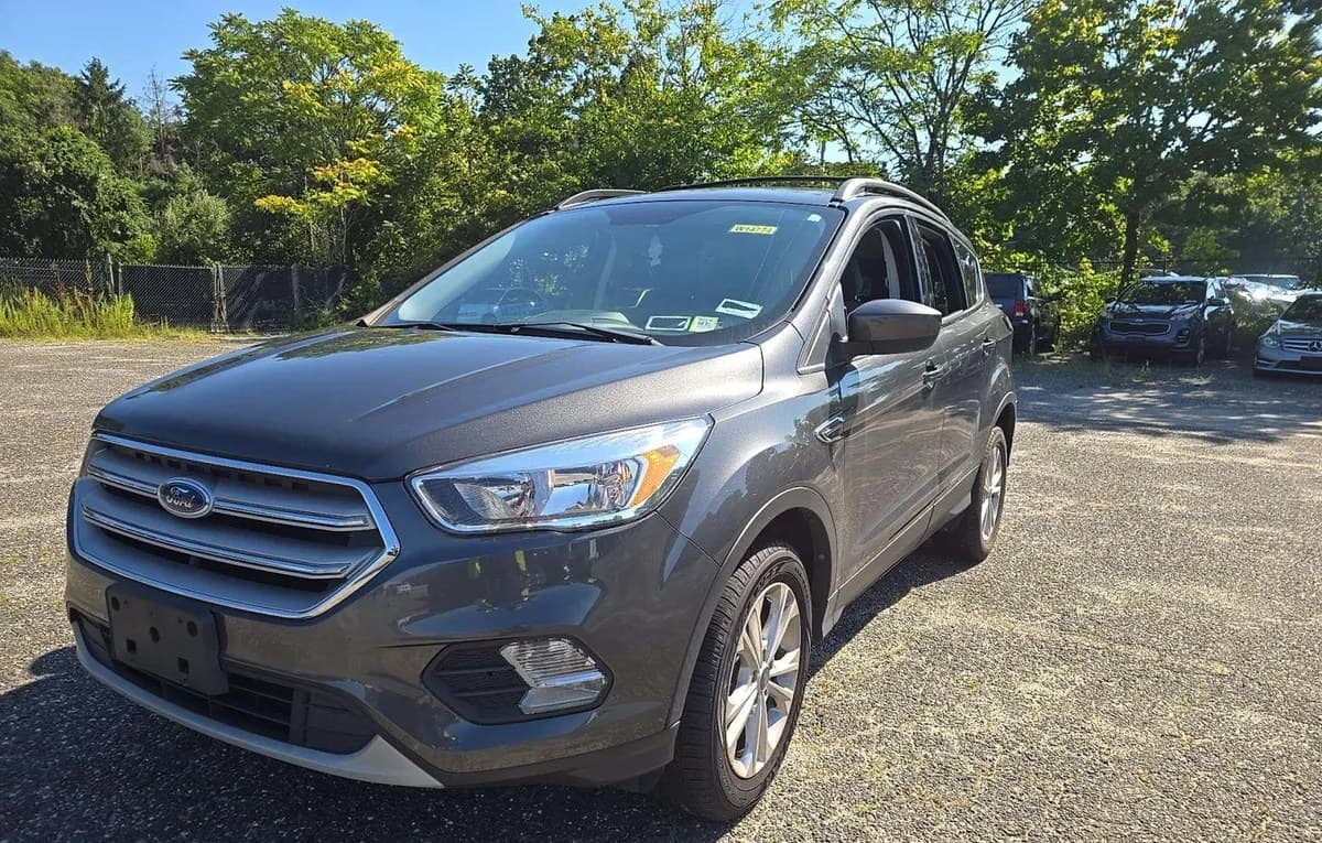 2018 FORD ESCAPE SE 1