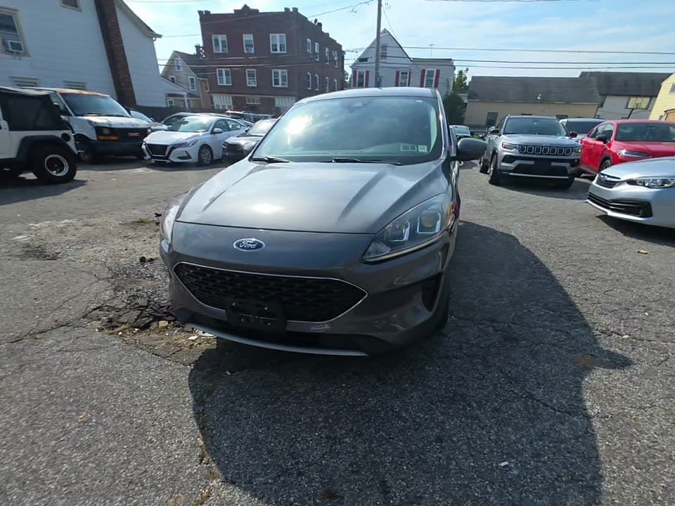 2021 FORD ESCAPE SE 1