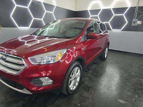 2019 FORD ESCAPE SE 1