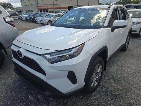 2025 TOYOTA RAV4 XLE