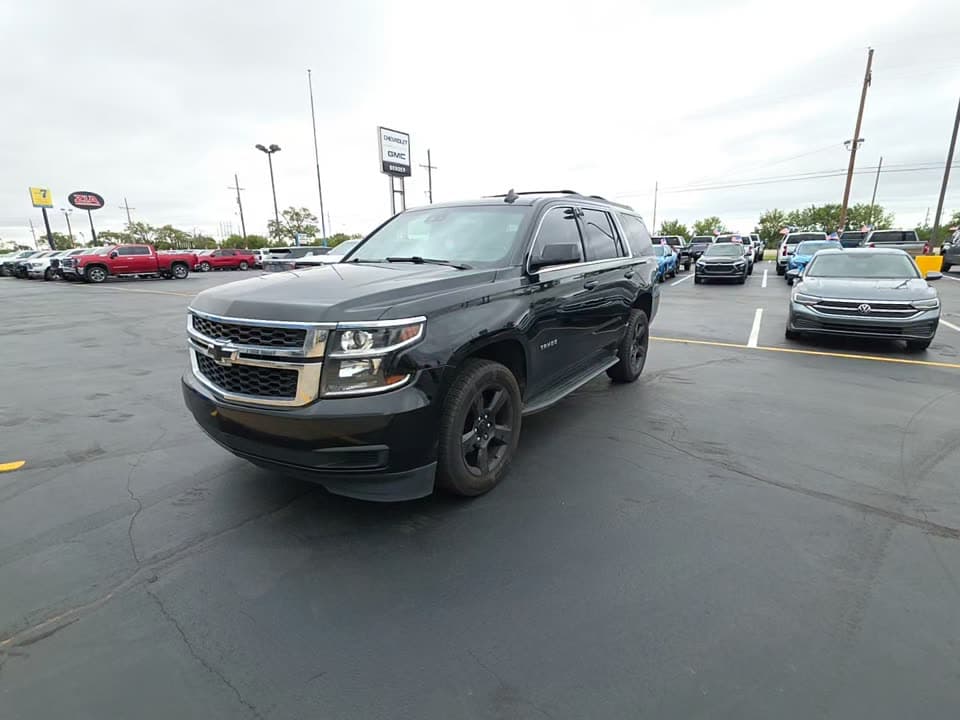 2019 CHEVROLET TAHOE LT 1