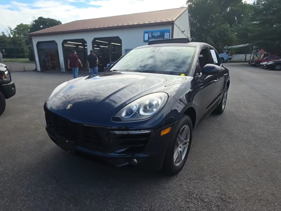 2018 PORSCHE MACAN Base 1