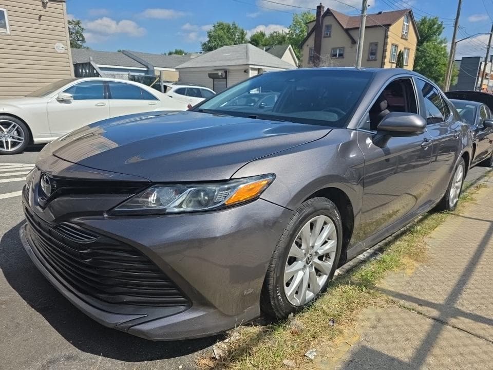 2020 TOYOTA CAMRY LE 1