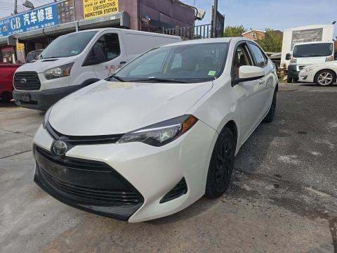 2018 TOYOTA COROLLA LE 1