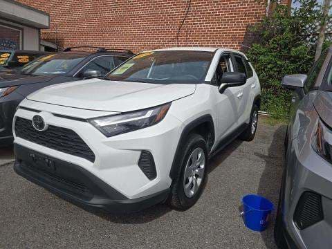 2025 TOYOTA RAV4 LE
