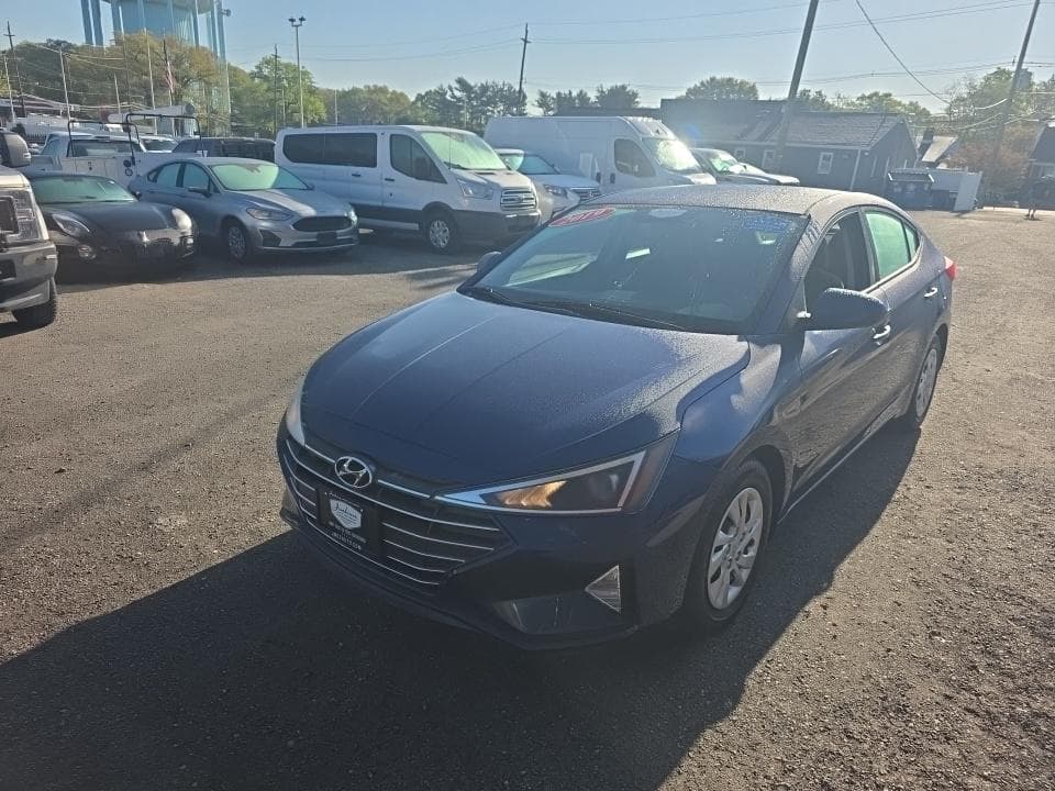 2019 HYUNDAI ELANTRA SE