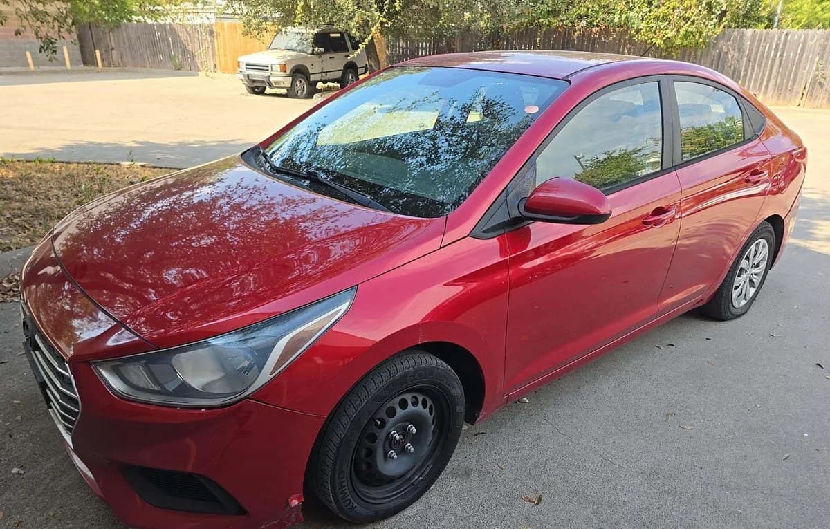 2020 HYUNDAI ACCENT SE 1