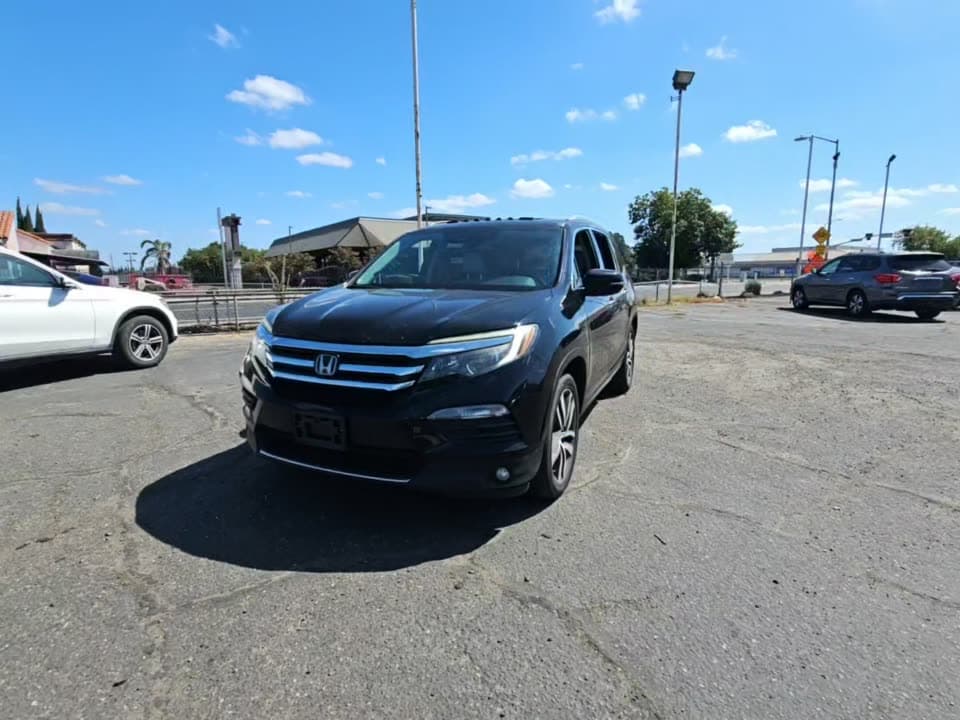 2018 HONDA PILOT Touring 1