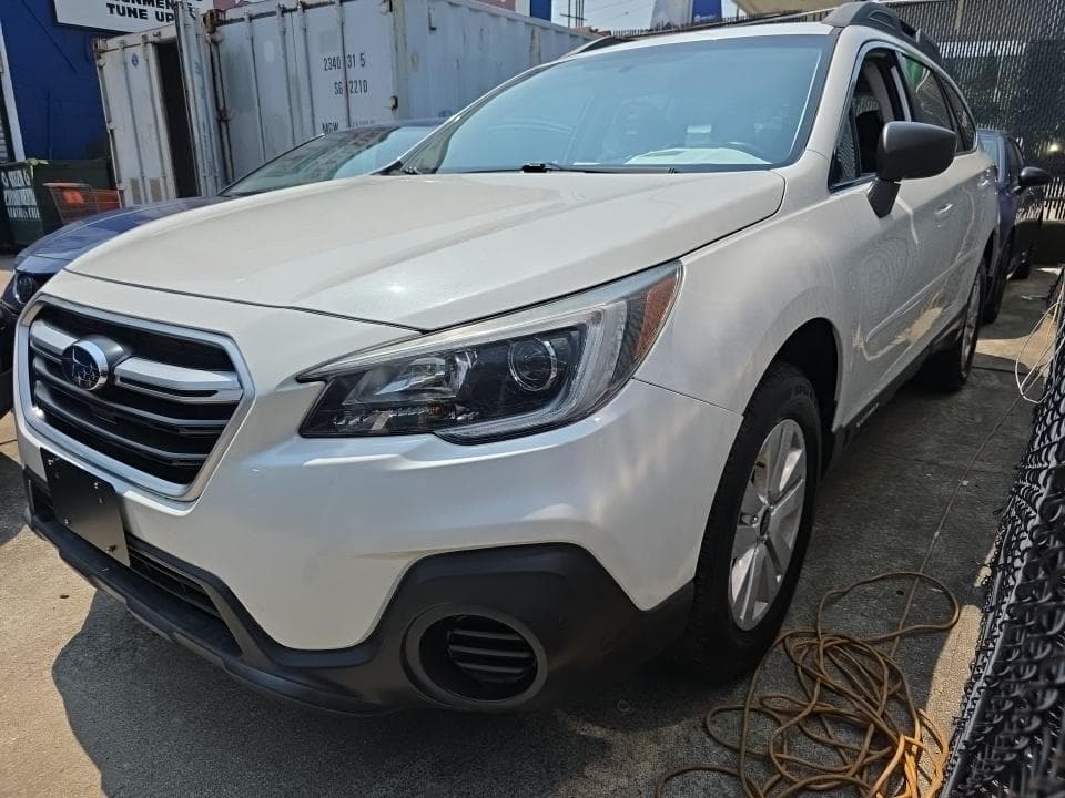2018 SUBARU OUTBACK 2.5i 1