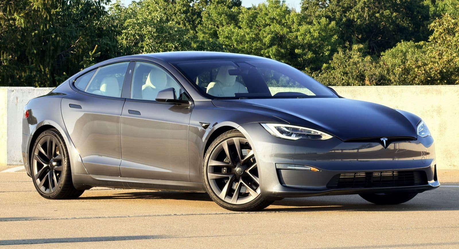 2022 TESLA MODEL S Plaid