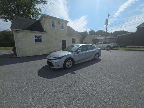 2025 TOYOTA CAMRY LE