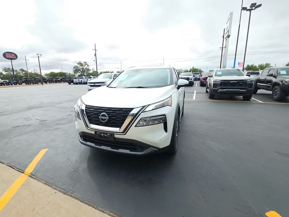 2023 NISSAN ROGUE SL 1