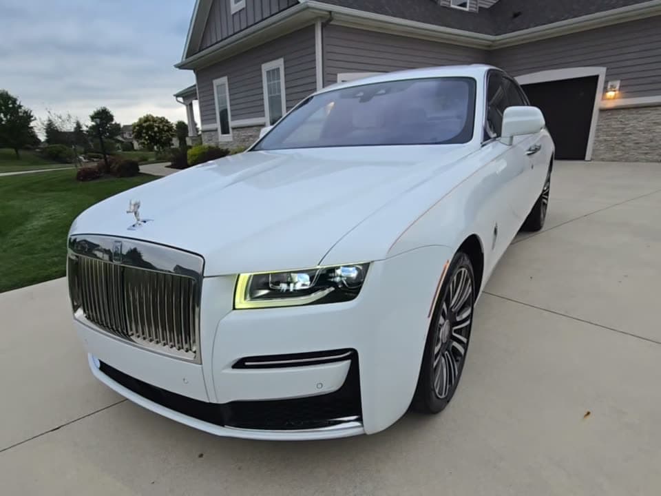 2021 ROLLS-ROYCE GHOST Base