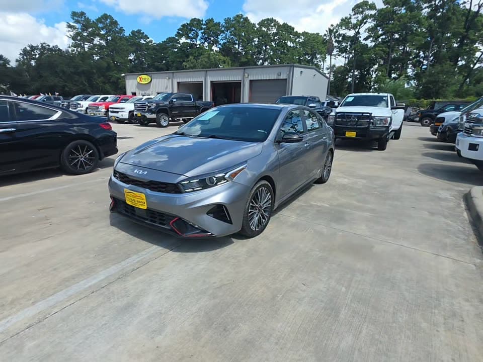 2023 KIA FORTE GT-Line 1