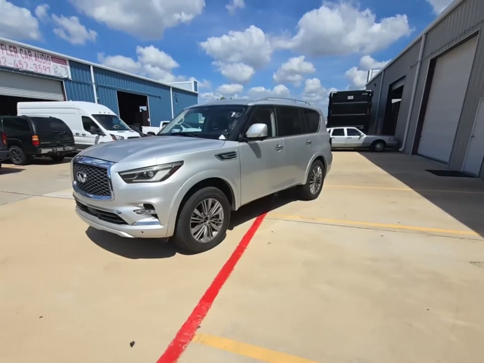 2021 INFINITI QX80 LUXE