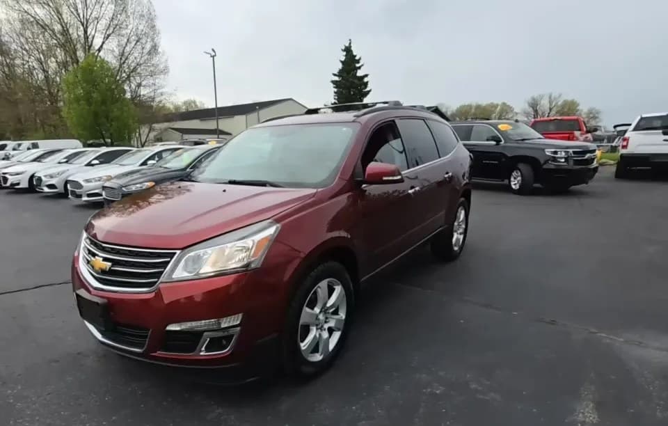 2017 CHEVROLET TRAVERSE LT 1