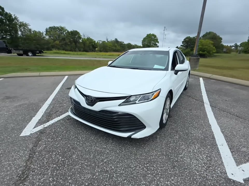 2020 TOYOTA CAMRY LE 1