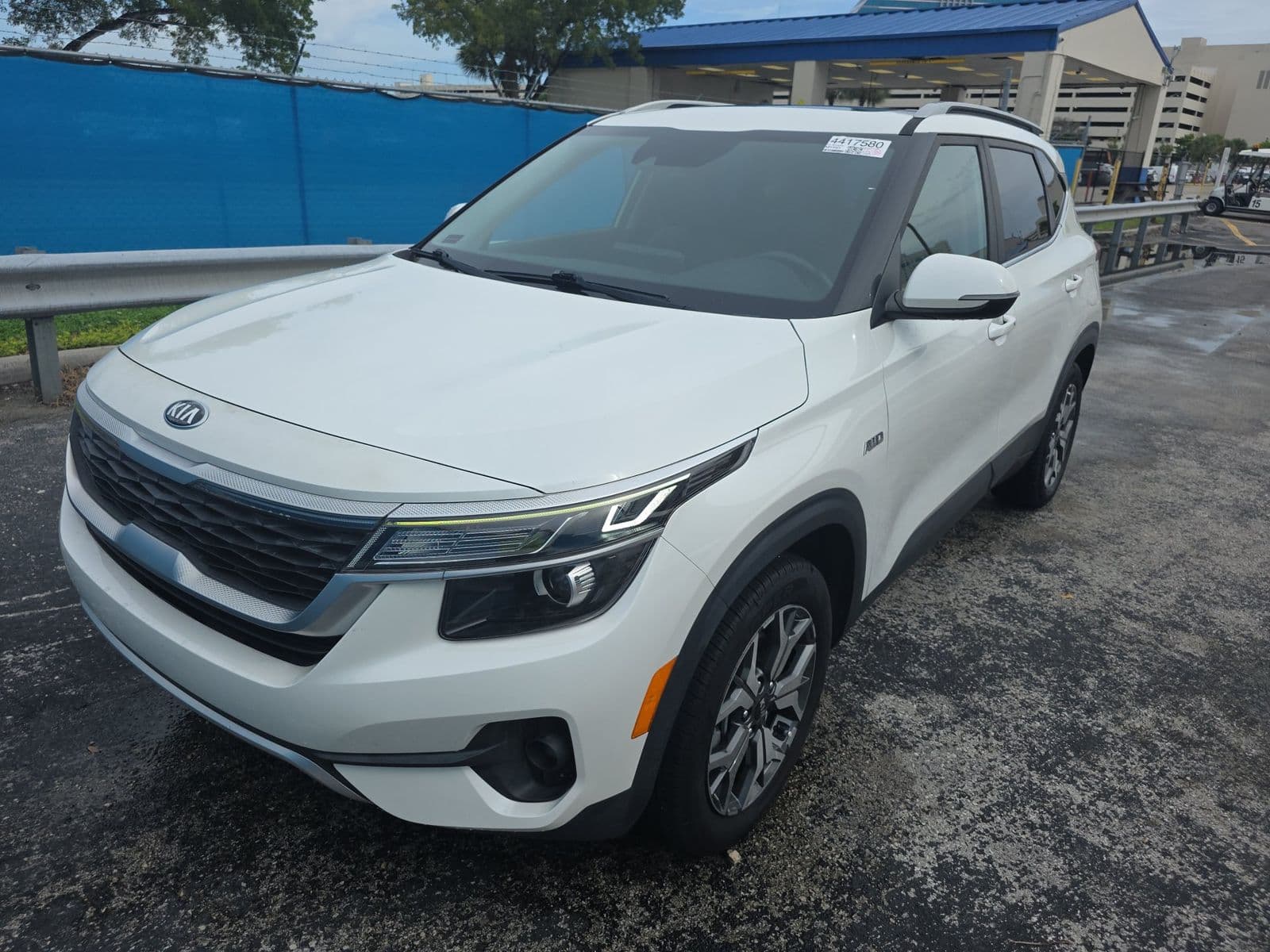 2021 KIA SELTOS EX 1