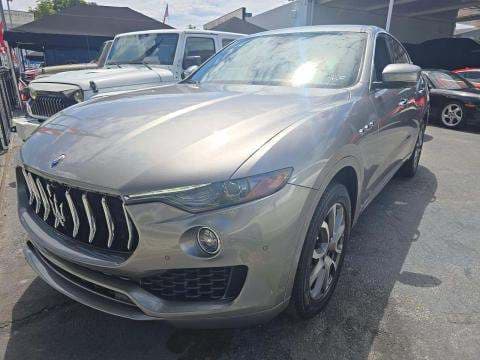 2019 MASERATI LEVANTE Base