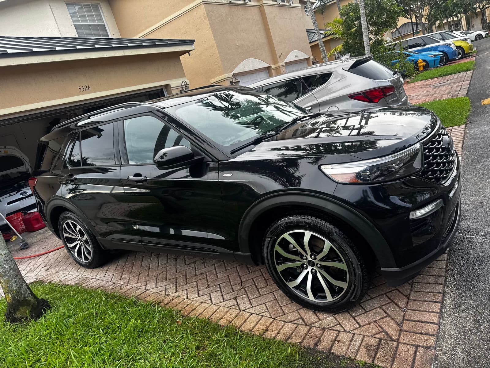 2022 FORD EXPLORER ST-Line 1