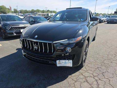 2019 MASERATI LEVANTE Base