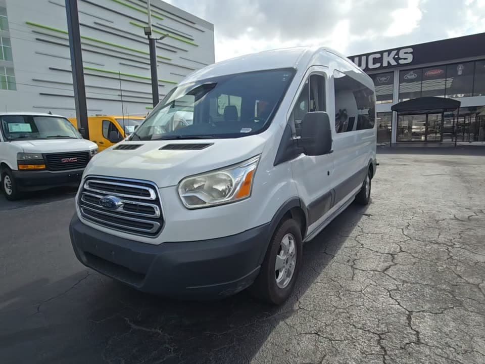 2017 FORD TRANSIT 350 XLT 1