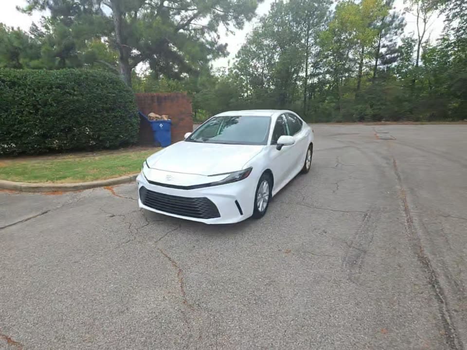 2025 TOYOTA CAMRY LE